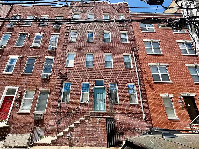 224 Madison St #1B — Photo 1