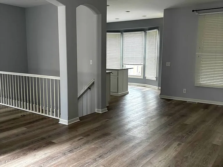 9706 S 28th St — Photo 13