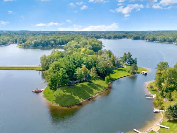 2380 Islanders Way, Gladwin, MI 48624