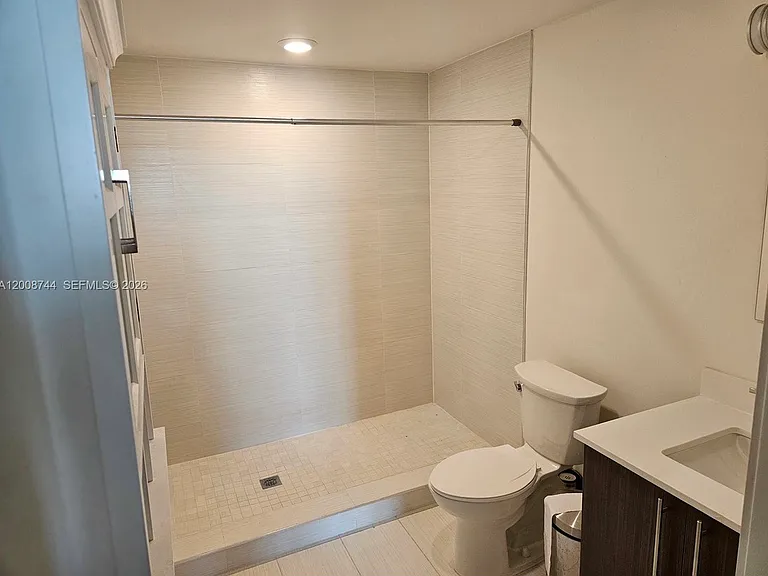 7875 NW 107th Ave #512 — Photo 4