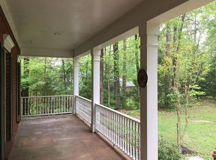 527 E Point Dr, Brandon, MS 39047