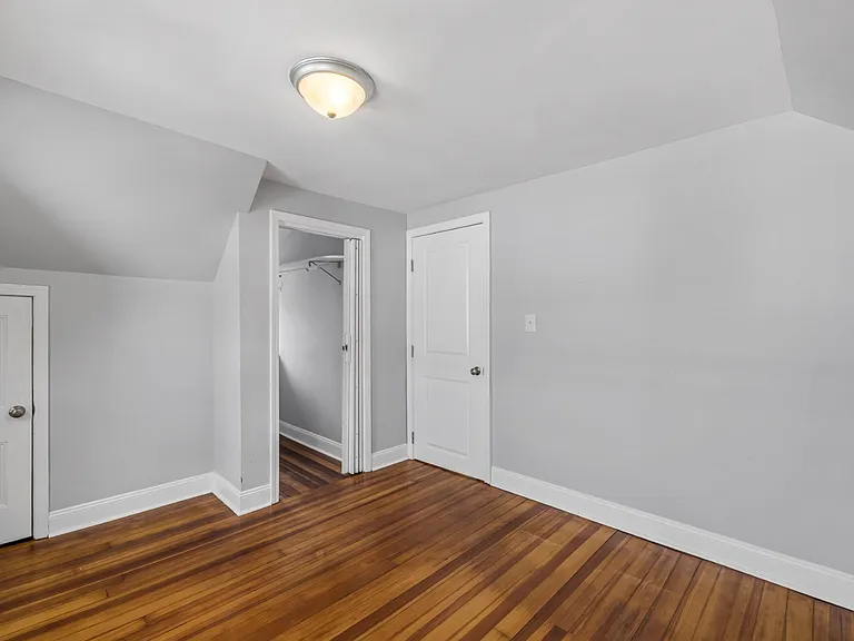 117 Gorham St — Photo 14