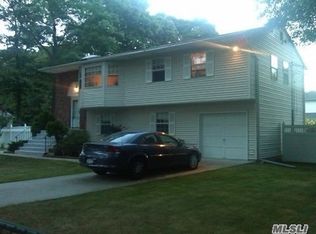 292 Revilo Ave, Shirley, NY 11967