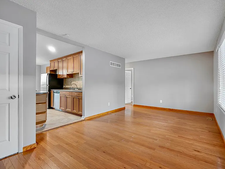 1149 Saratoga Dr — Photo 15