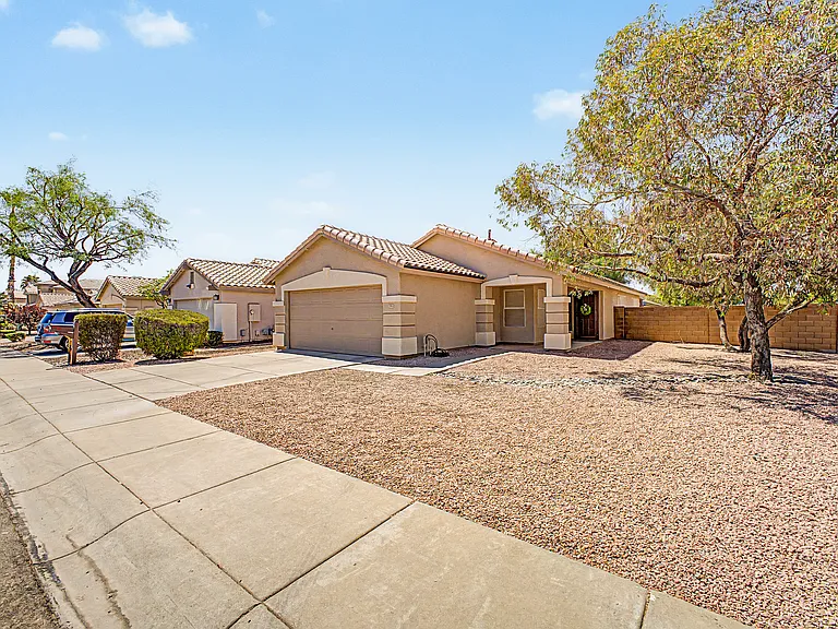 3905 E Rockwood Dr — Photo 18