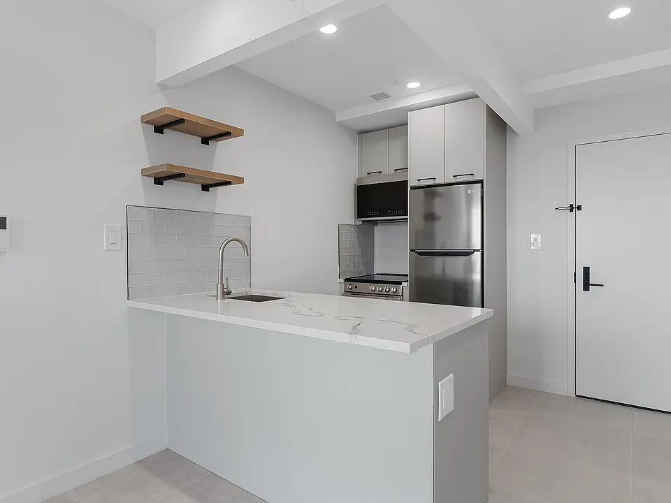 2321 Belmont Ave #3H