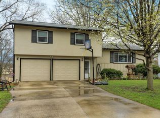 2179 NW 80th Pl, Clive, IA 50325
