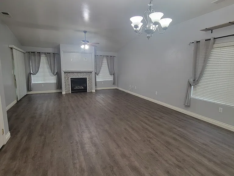 10919 Golden Valley Dr — Photo 10