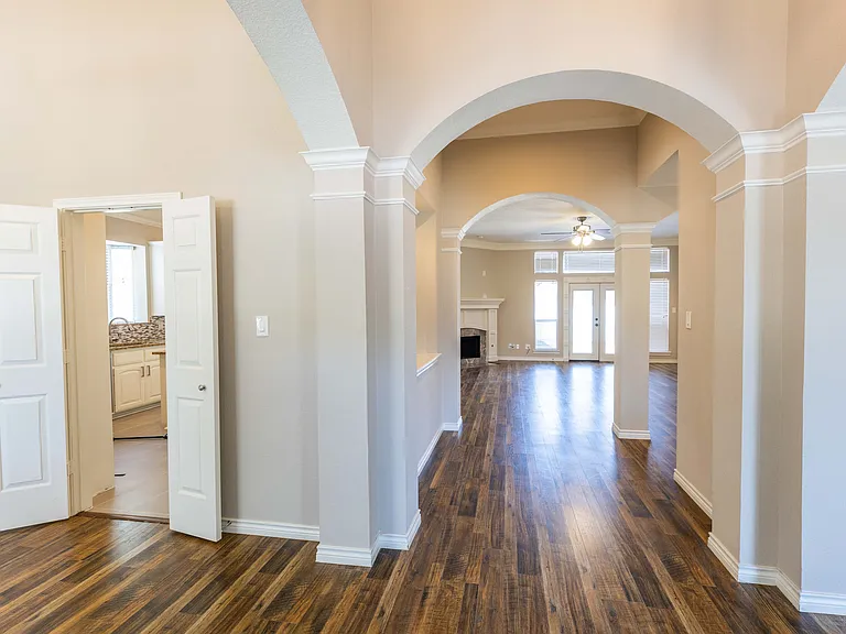 3015 Oak Dr — Photo 4