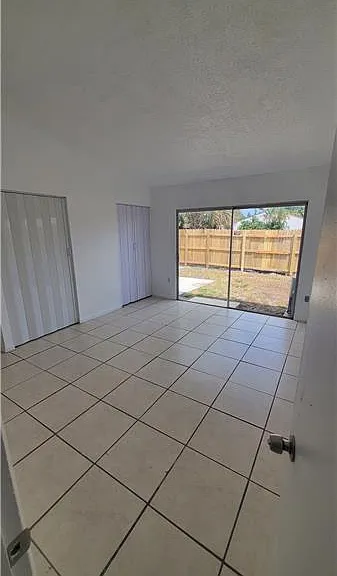 18047 NW 41st Pl — Photo 7