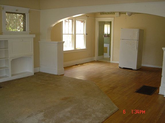 3rd image of 429 Southlook Ave