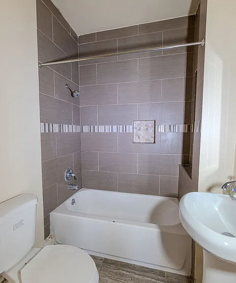 661 Shatto Pl #301 — Photo 13