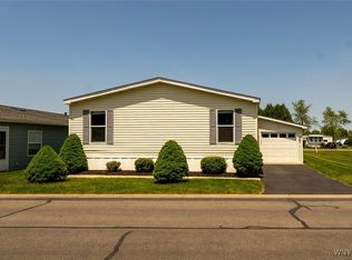 493 Jim Kelly Dr, Lockport, NY 14094