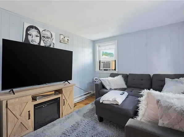 47 Sibyl St, Providence, RI 02909