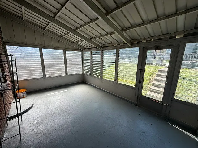 639 Emerson St NE — Photo 16