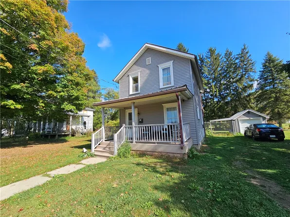 3 3rd St, Canisteo, NY 14823