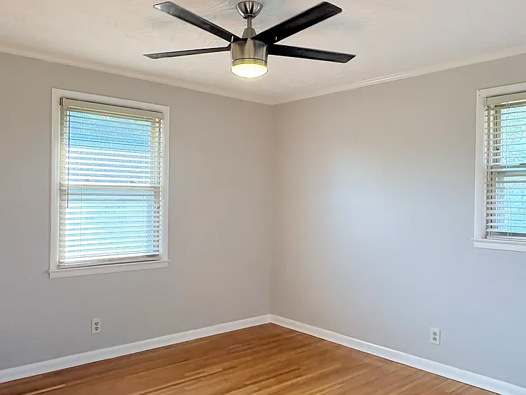 619 Lynnwood Way — Photo 10