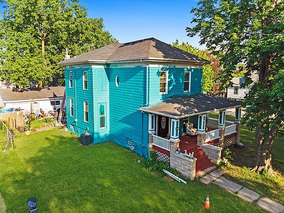 5th image of 403 N 2nd Ave