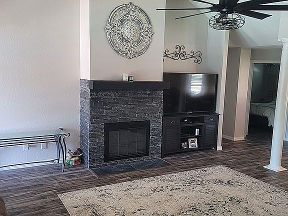 2nd image of 106 Lily Ct
