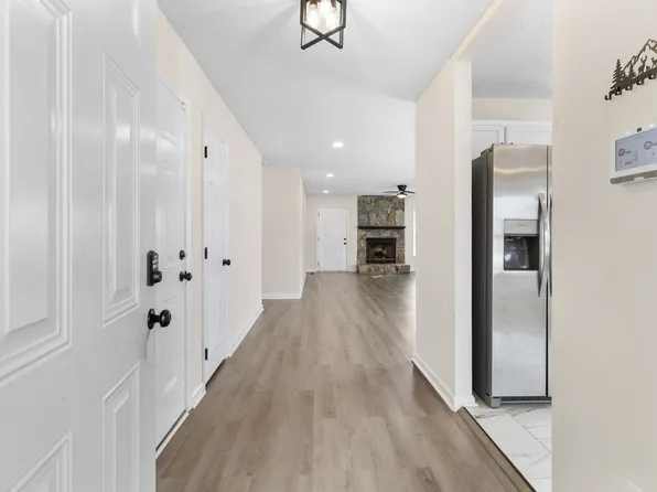 166 Oakview Dr, Raeford, NC 28376