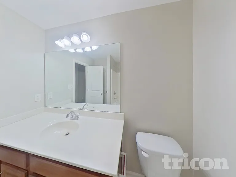 253 Aershire Ct — Photo 7