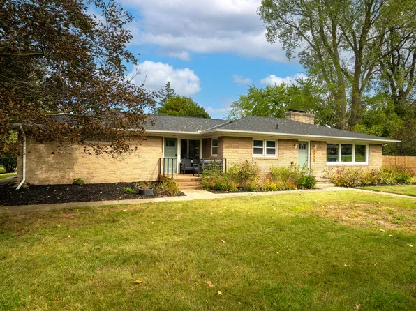 3125 Leonard St NW, Grand Rapids, MI 49504