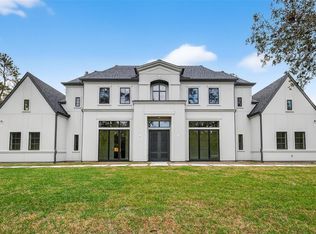 26 Valley Forge Dr, Houston, TX 77024
