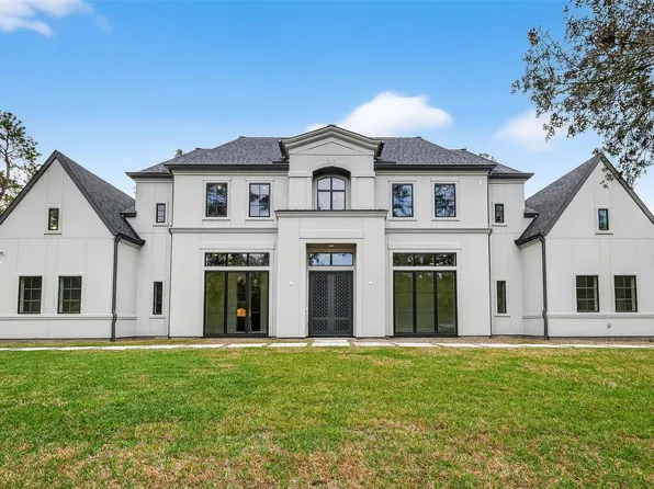 26 Valley Forge Dr, Houston, TX 77024