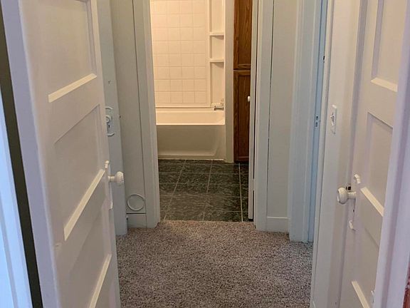 5th image of 700 Cedar Ave