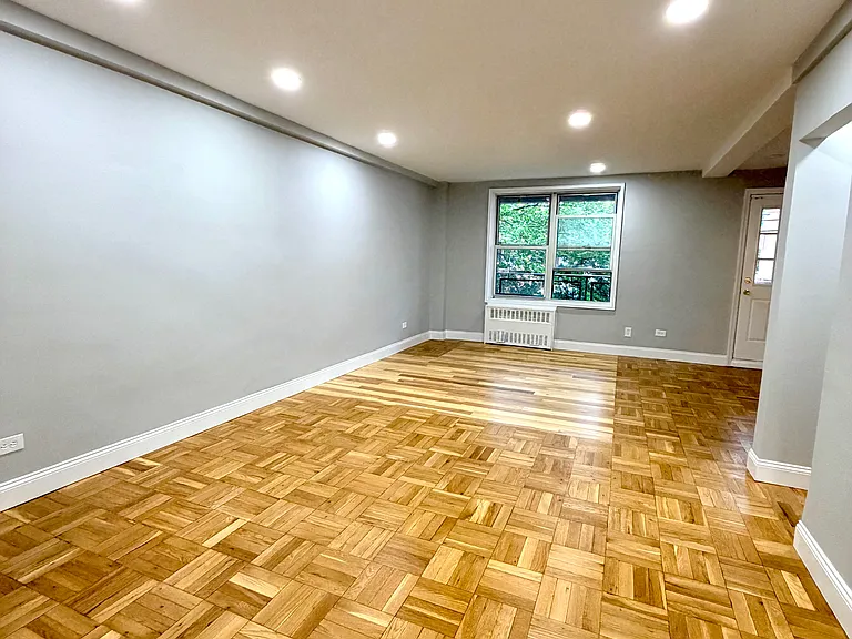 56-10 94th St #1R — Photo 3