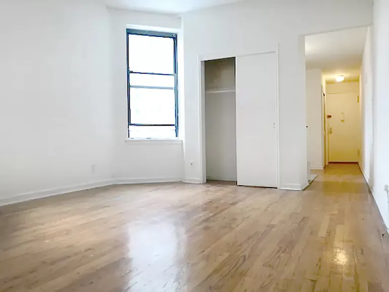 214 W 82nd St #5C — Photo 1