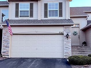 2305 Summerlin Dr, Aurora, IL 60503