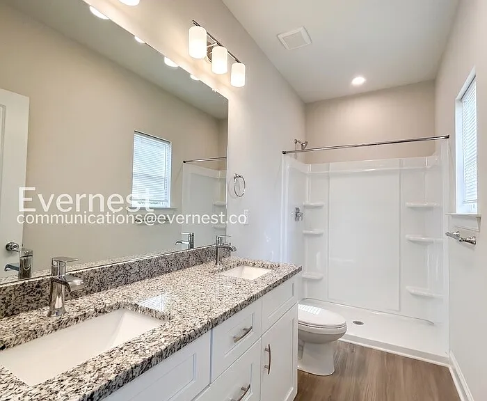 106 Elwood St — Photo 9