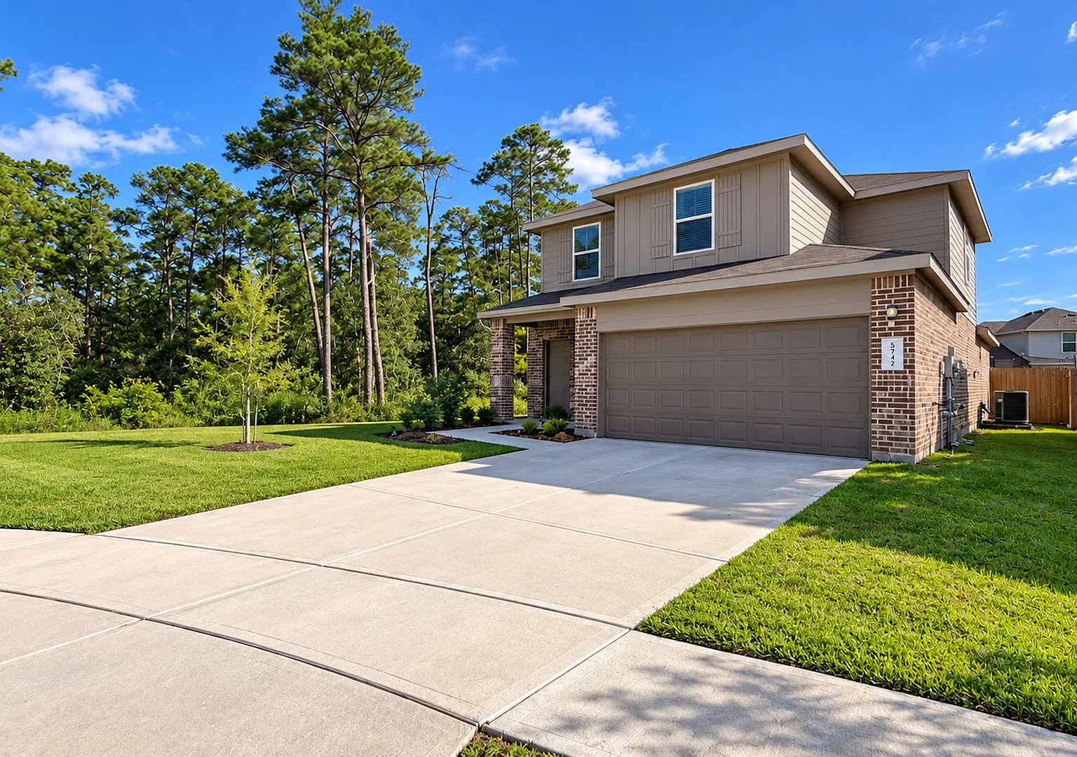 Beautiful 4-Bedroom Home On Cul-de-Sac Corner Lot With Covered Patio! — Photo 1