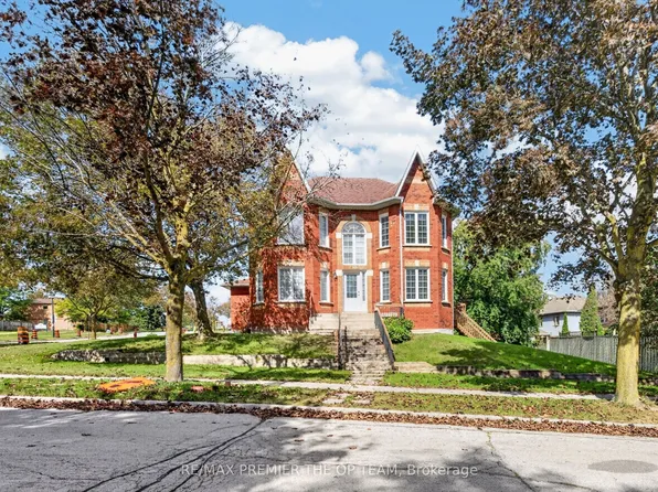 151 Stellick Ave, Newmarket, ON L3X 1T4
