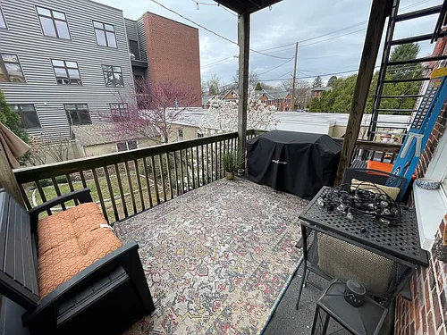 125 E Chestnut St #3 Photo 1
