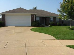 6411 SW Meadow Well Ave, Bentonville, AR 72712