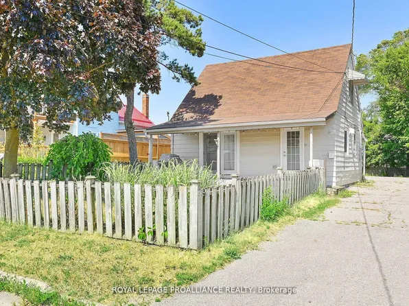 61 Delaney St, Quinte West, ON K8V 4L7