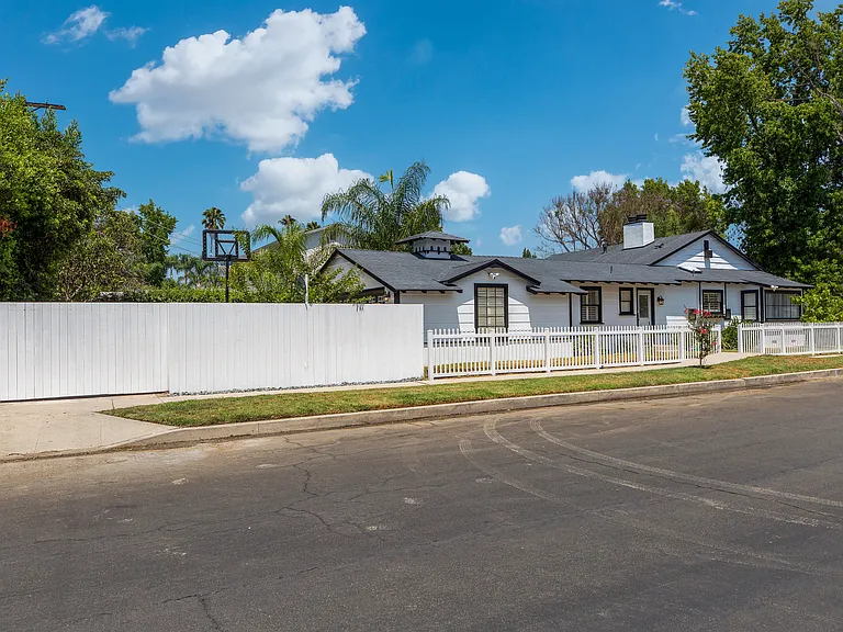 4901 Ethel Ave — Photo 39