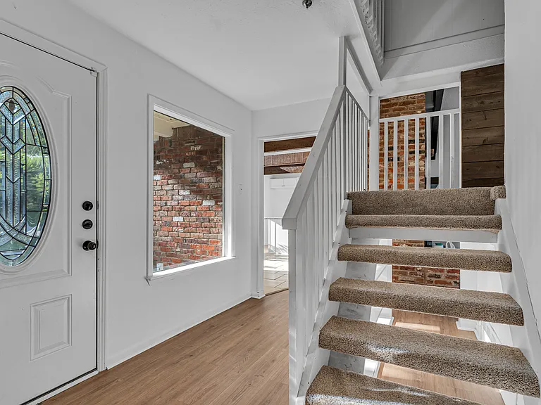 508 Whittle Way — Photo 18