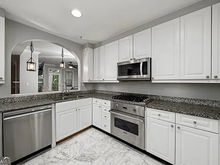 1735 Peachtree St NE #428 — Photo 12