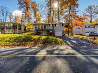 90 Summit Rd, Sparta, NJ 07871