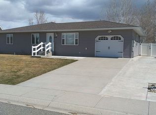 514 7th St, Cody, WY 82414
