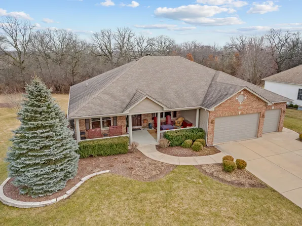 723 Karen Dr, Hampshire, IL 60140