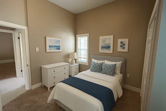 1668 N Van Buren St — Photo 16