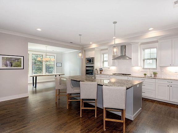 5th image of 5 Cromwell Ave