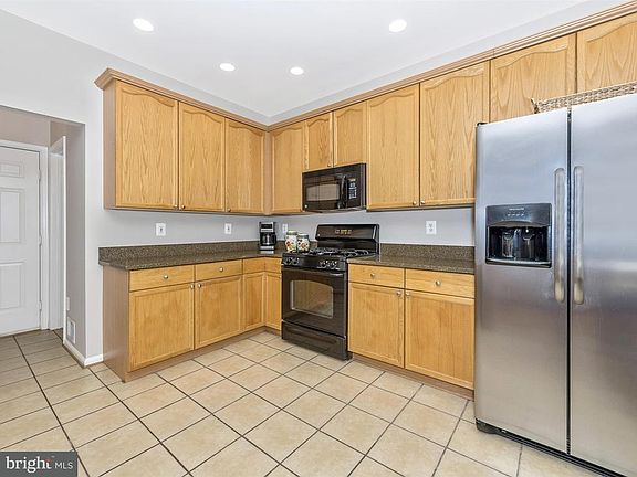5th image of 9707 Fleetwood Way