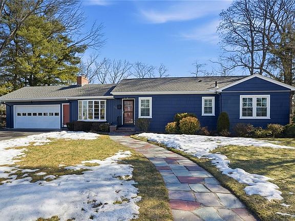 2nd image of 242 Bretton Woods Dr