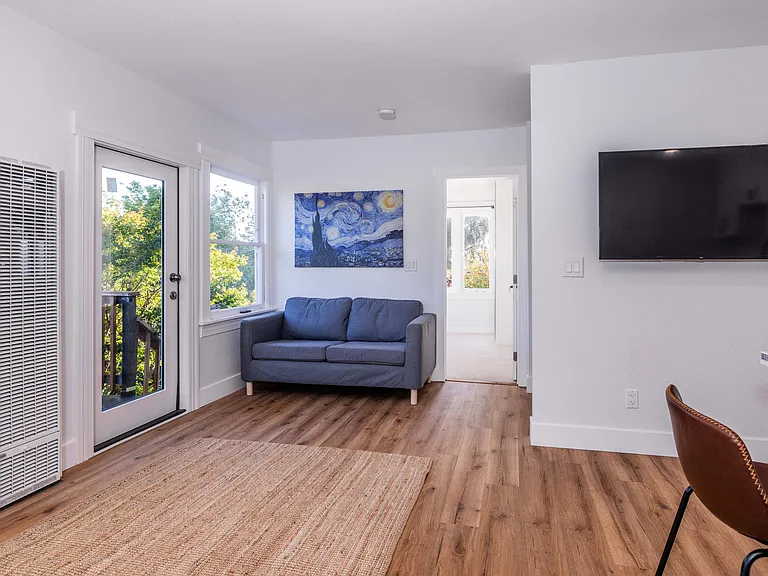 2382 Derby St #1-6 — Photo 41
