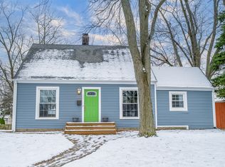 307 Holton Rdg, Crown Point, IN 46307